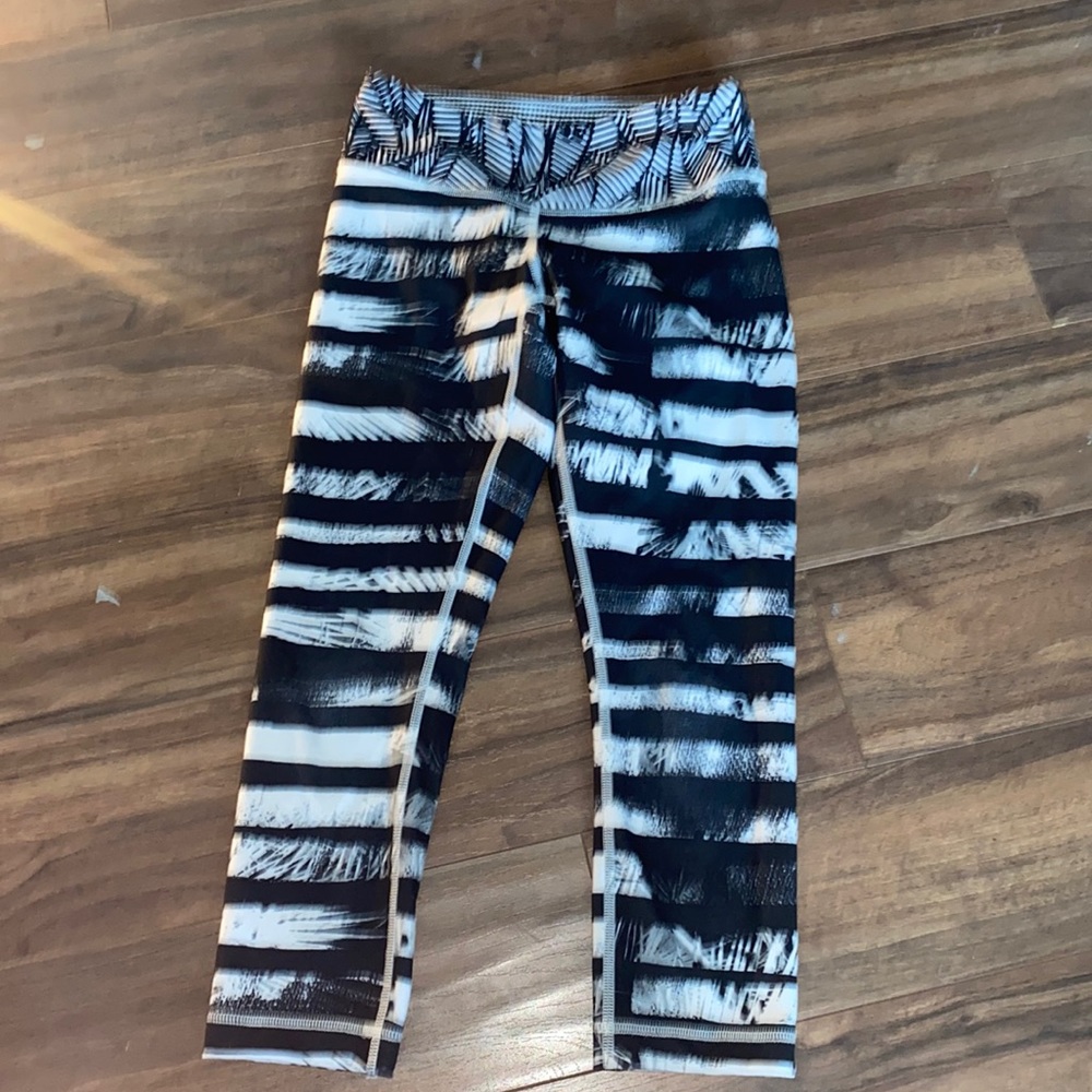 lulu cropped leggings